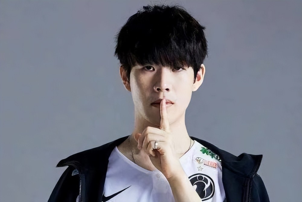 黑之间的合 黑之间的合